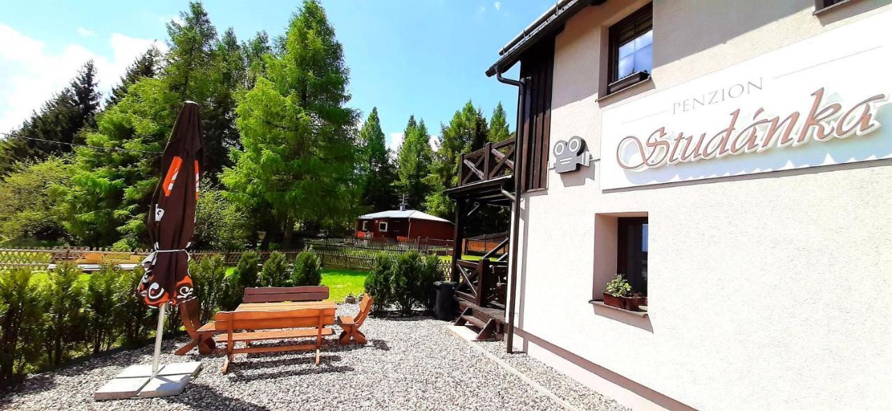 Penzion Studanka, Klíny Exterior foto